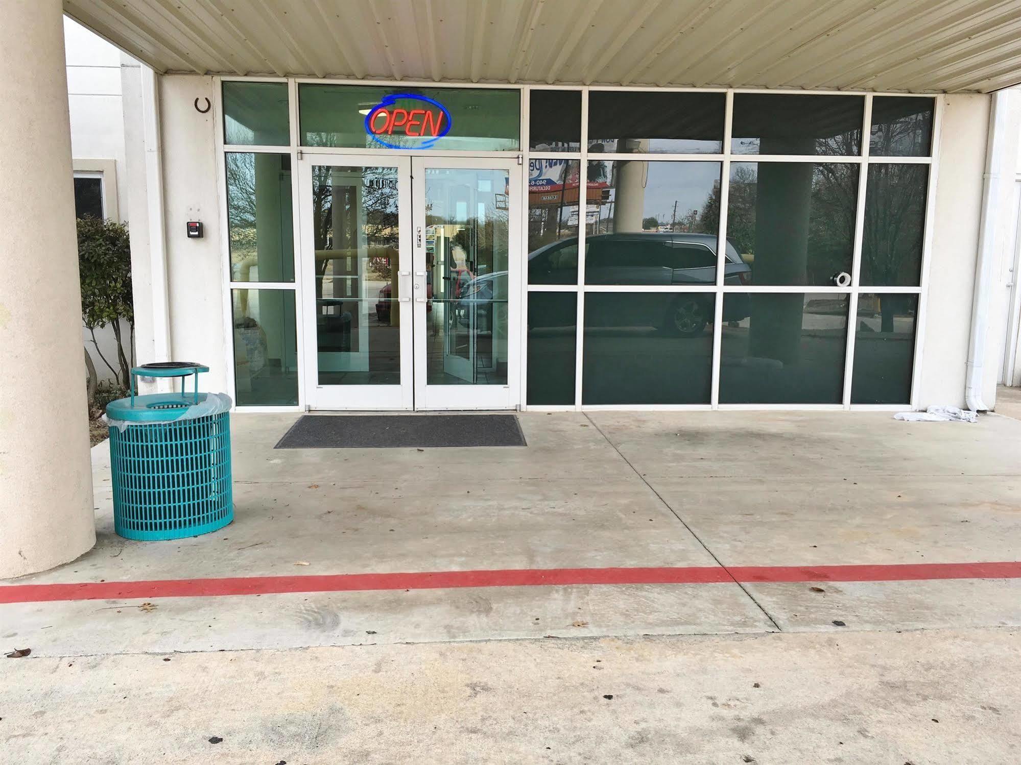 Americas Best Value Inn Decatur Extérieur photo